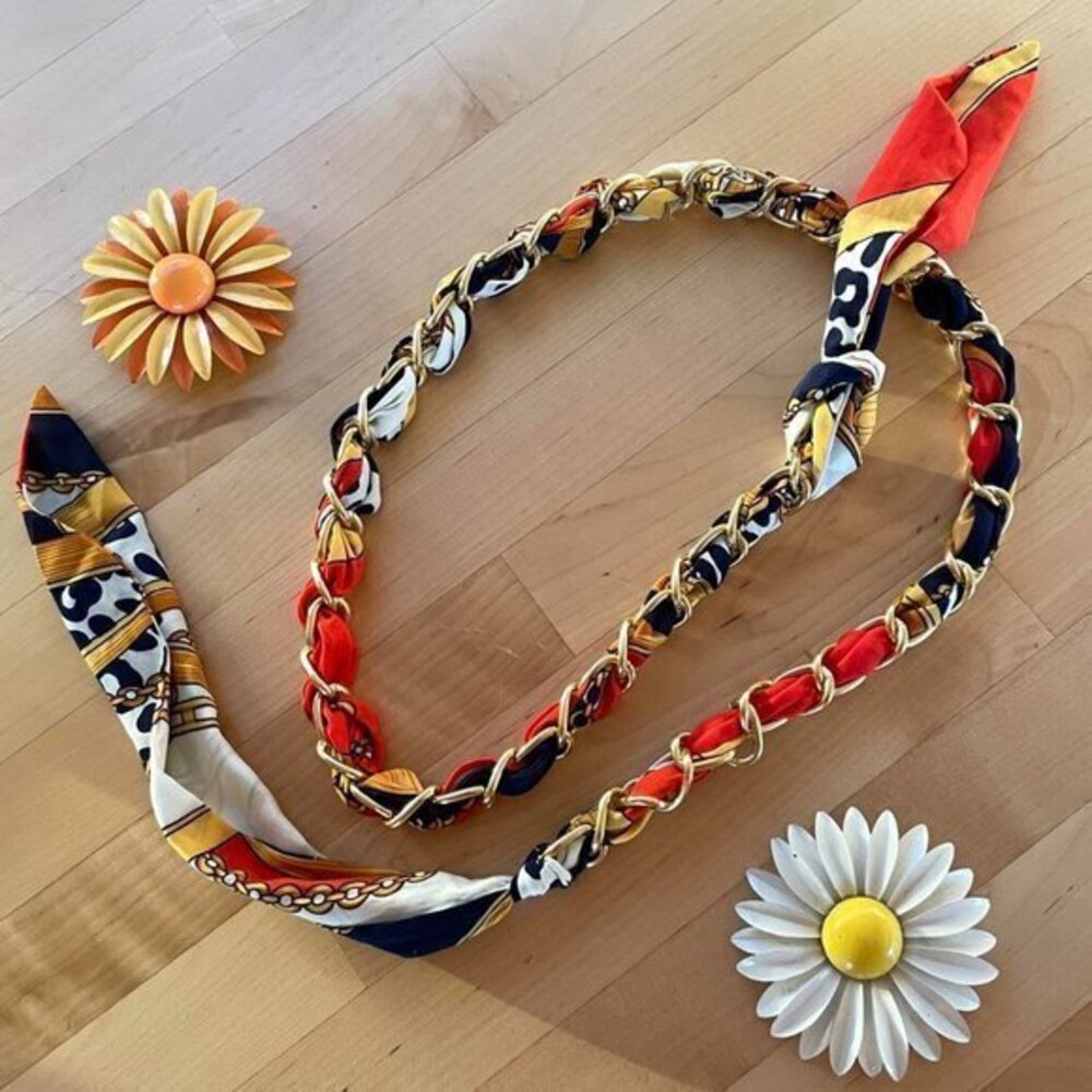 Vintage 70s Golden Chain Scarf or Belt